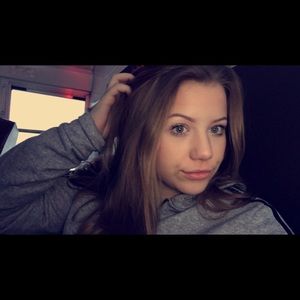 Meet your Posher, Hailey